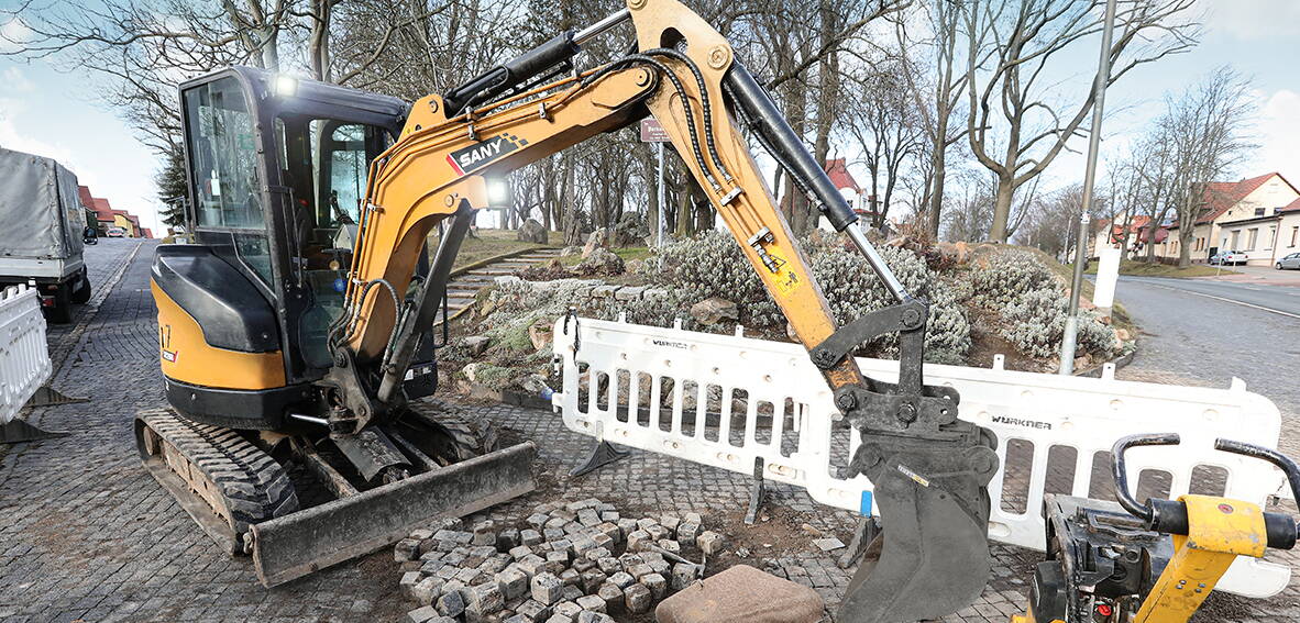 SANY Bagger Mini-Bagger Minibagger Sany SY26U auf Baustelle