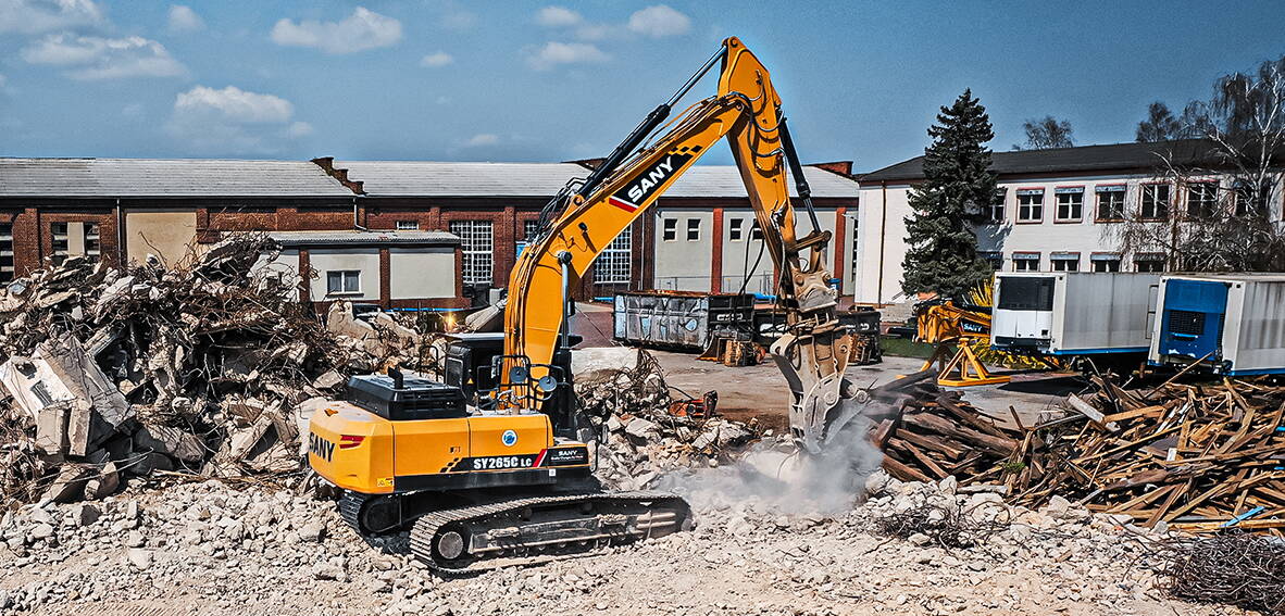 Zoom: SANY Bagger Raupenbagger Sany SY265C auf Baustelle