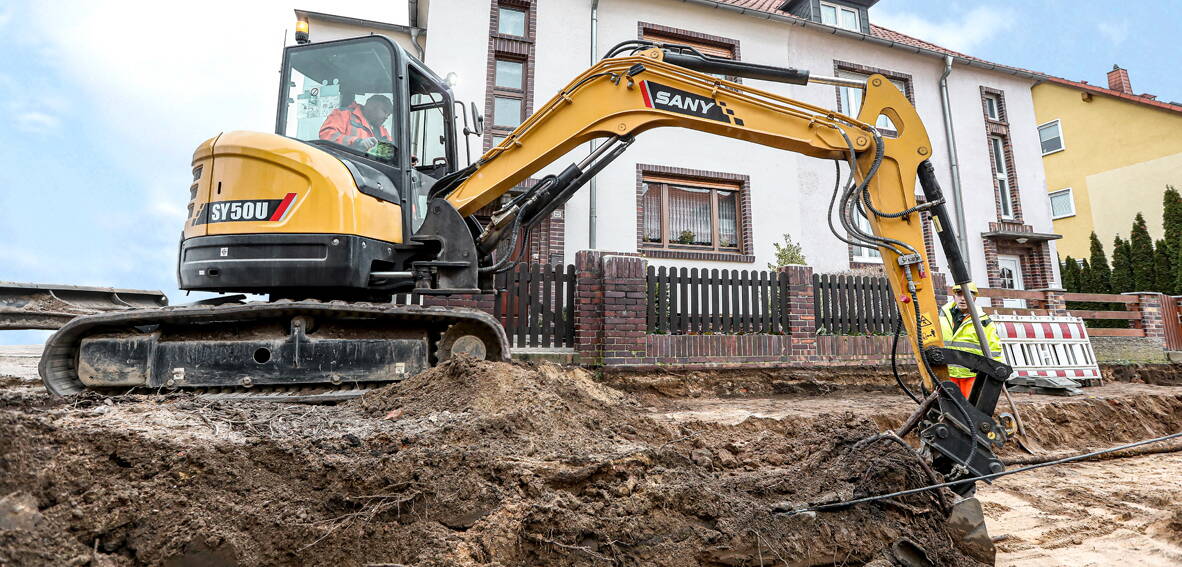 Zoom: SANY Bagger Mini-Bagger Minibagger Sany SY50U auf Baustelle