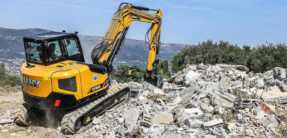 Zoom: SANY Bagger Kompaktbagger Sany SY80U auf Baustelle