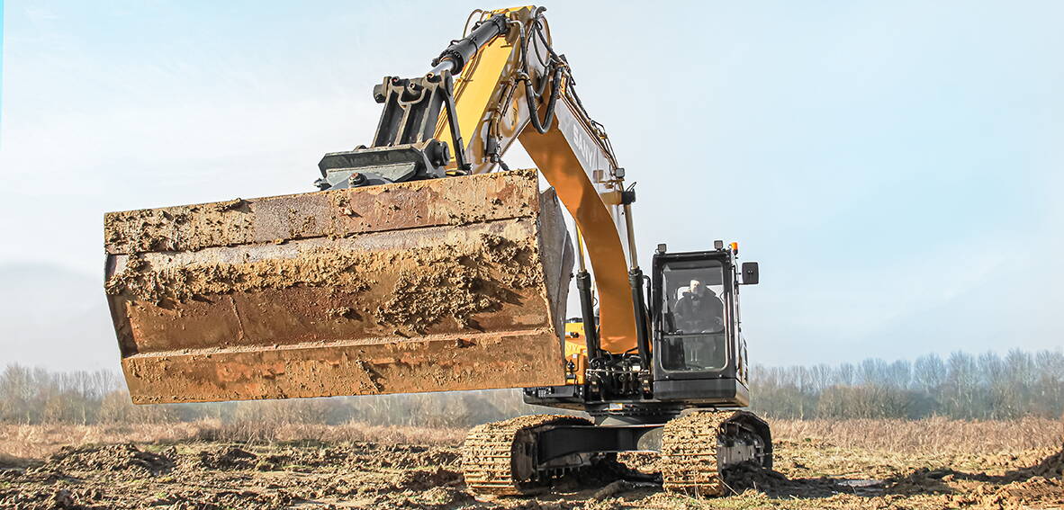 Zoom: SANY Bagger Raupenbagger Sany SY215C auf Baustelle