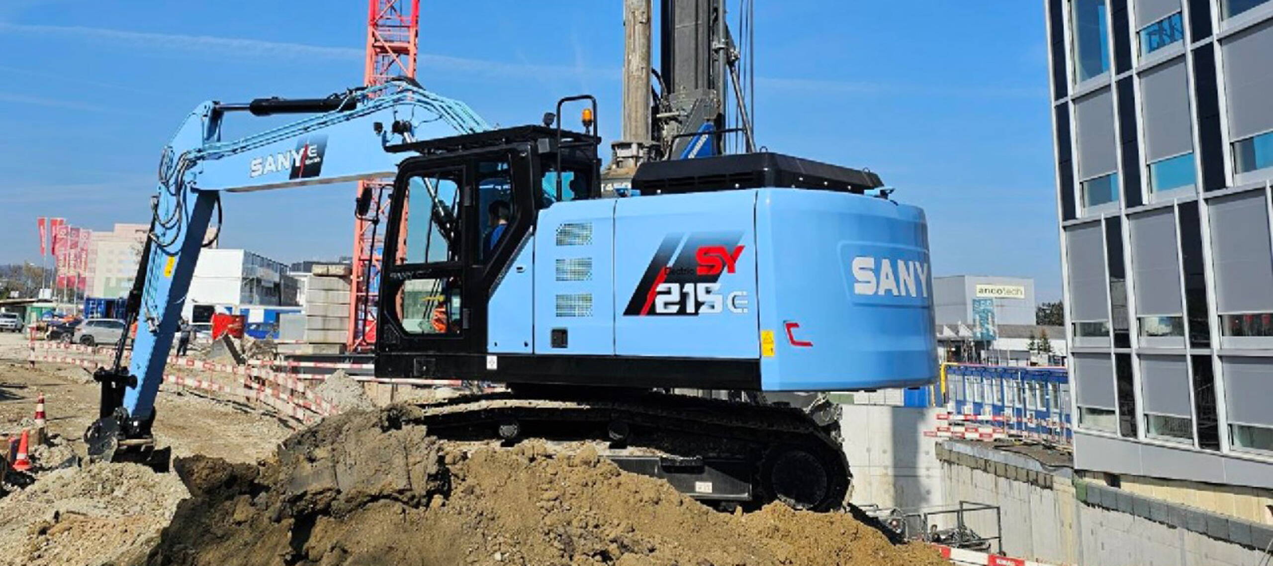 Zoom: Pelle sur chenilles Sany SY215E Lithium